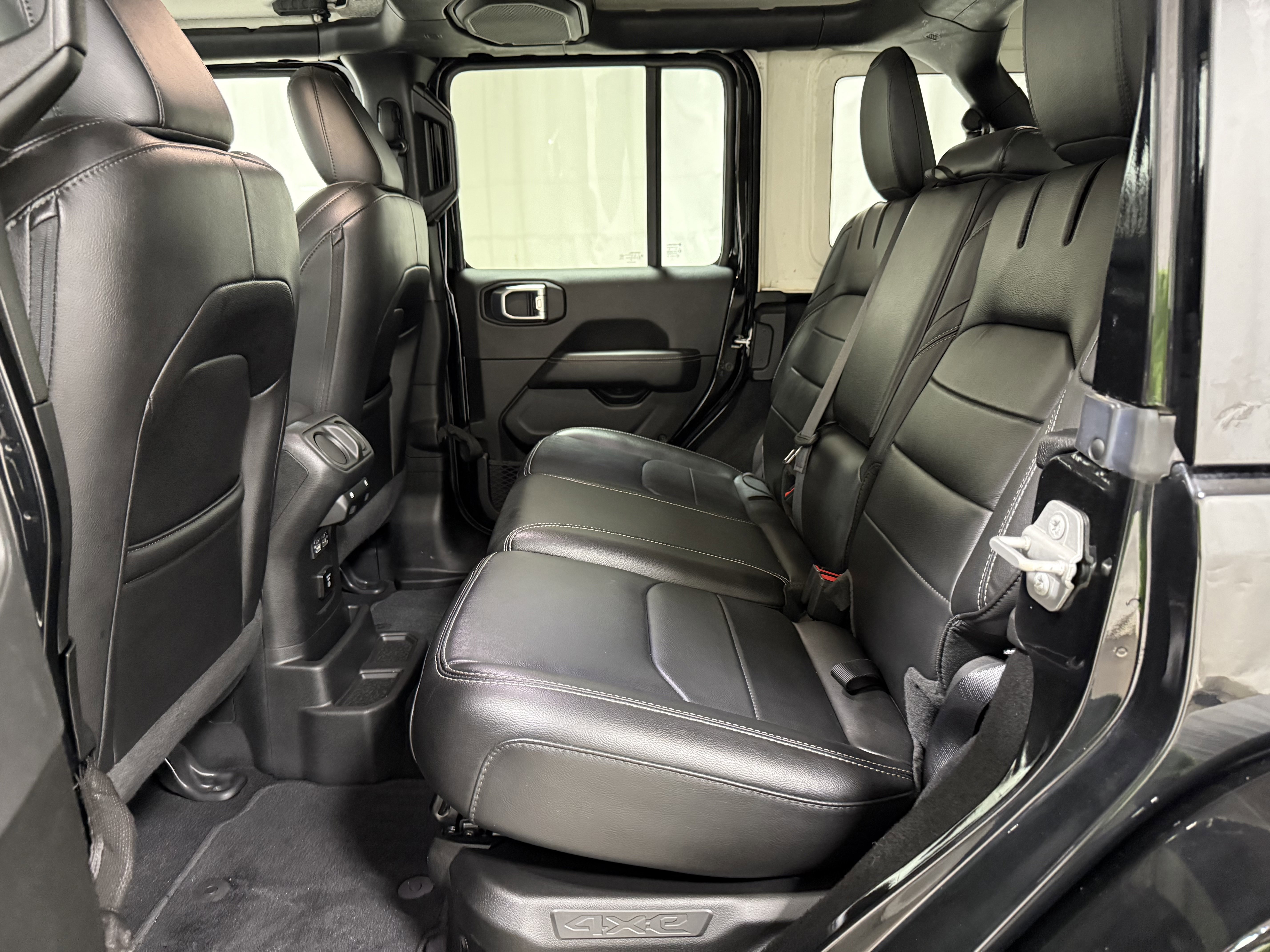 Used 2022 Jeep Wrangler Unlimited Sahara image 18