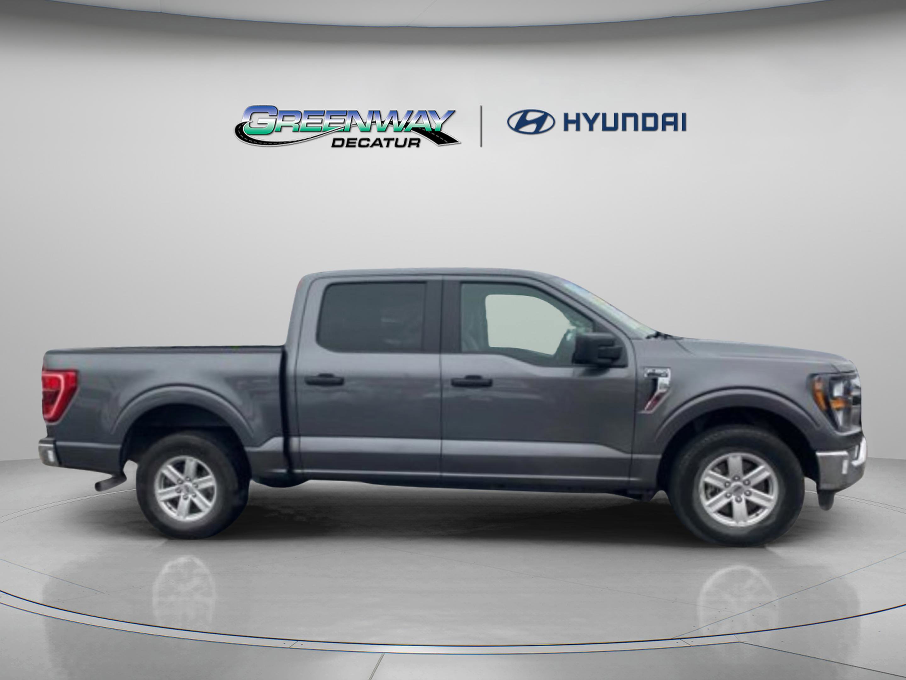 Used 2023 Ford F150 XLT image 9