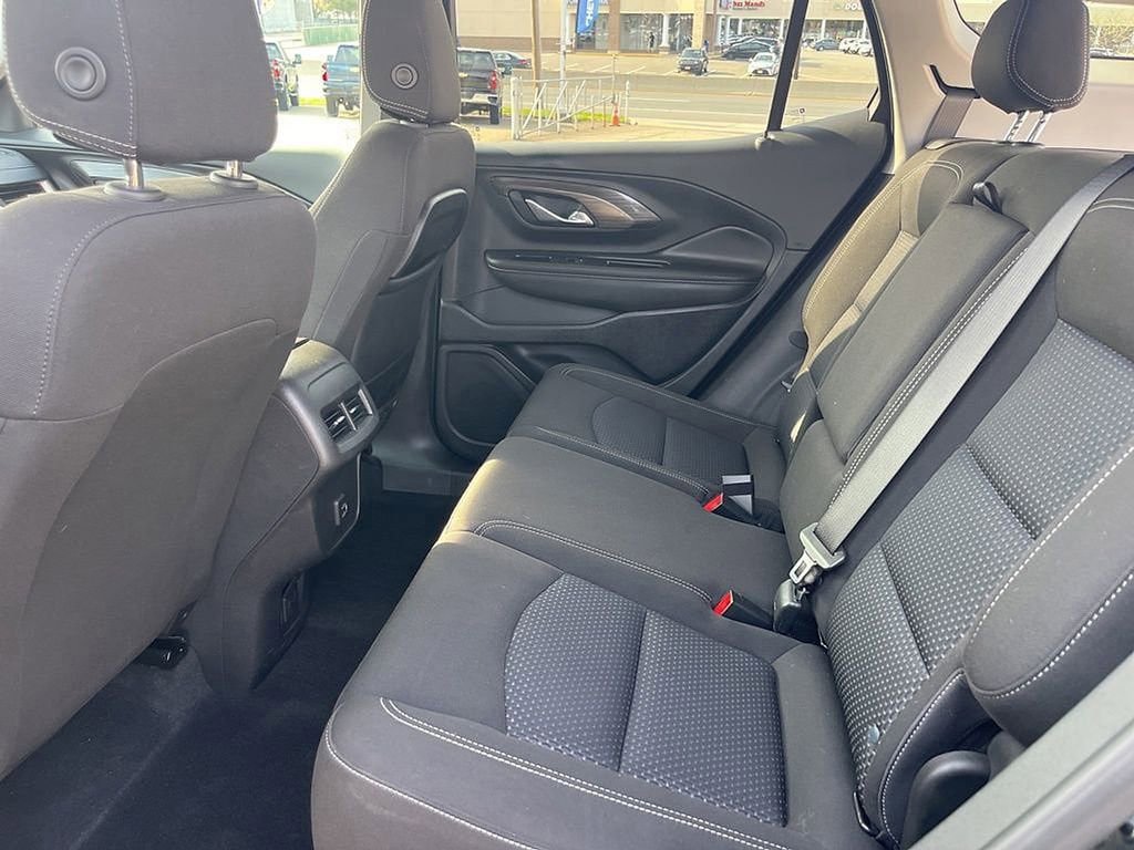 Used 2022 GMC Terrain SLE w/ Driver Convenience Package image 38