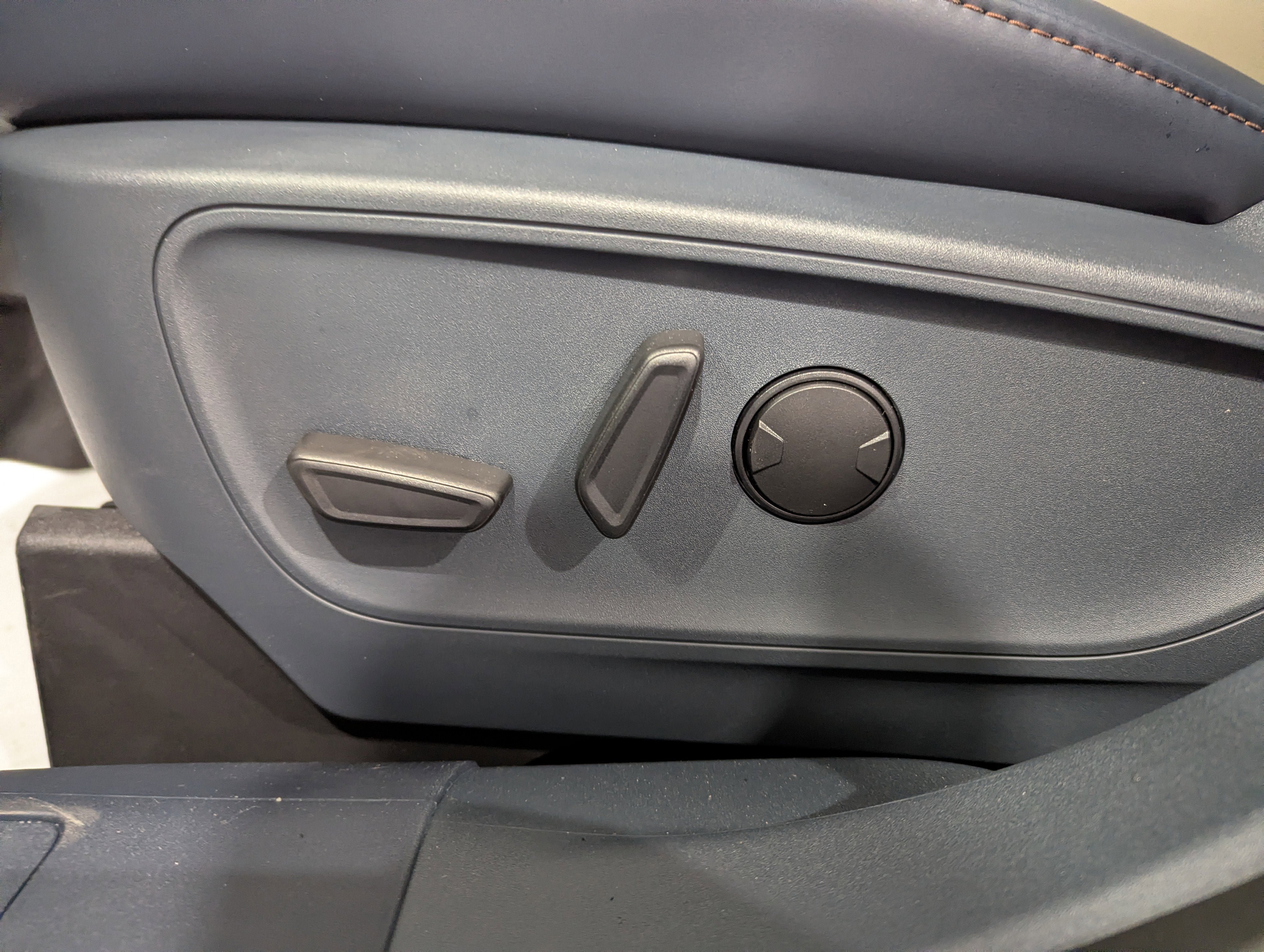 New 2026 Ford Maverick Lariat AWD/4WD image 14