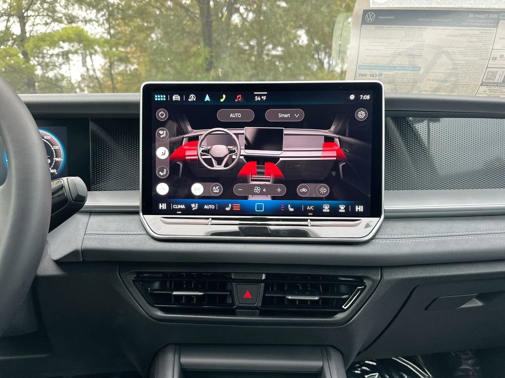 New 2025 Volkswagen Tiguan SE image 44