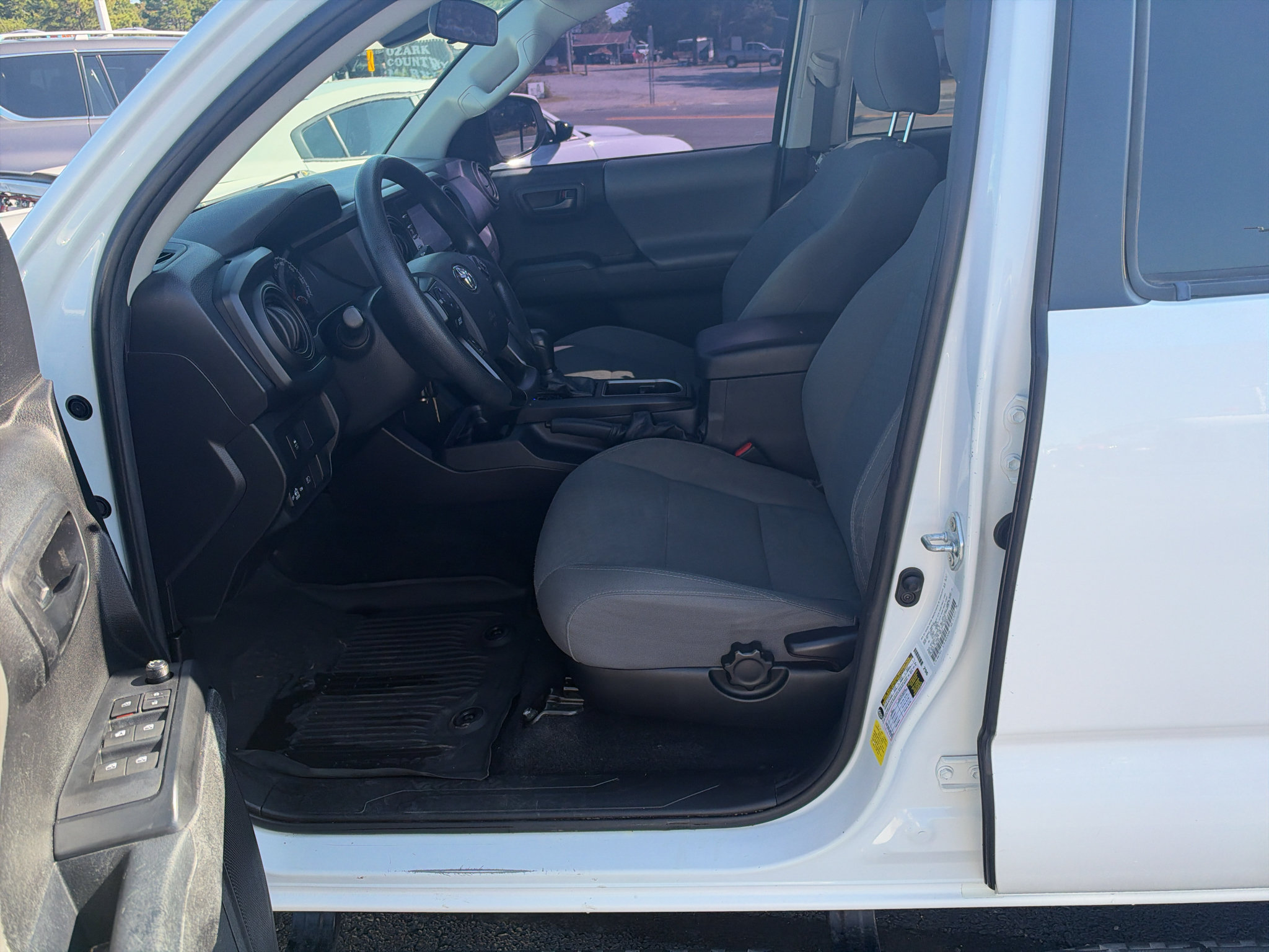 Used 2021 Toyota Tacoma SR w/ SR Convenience Package RWD image 15