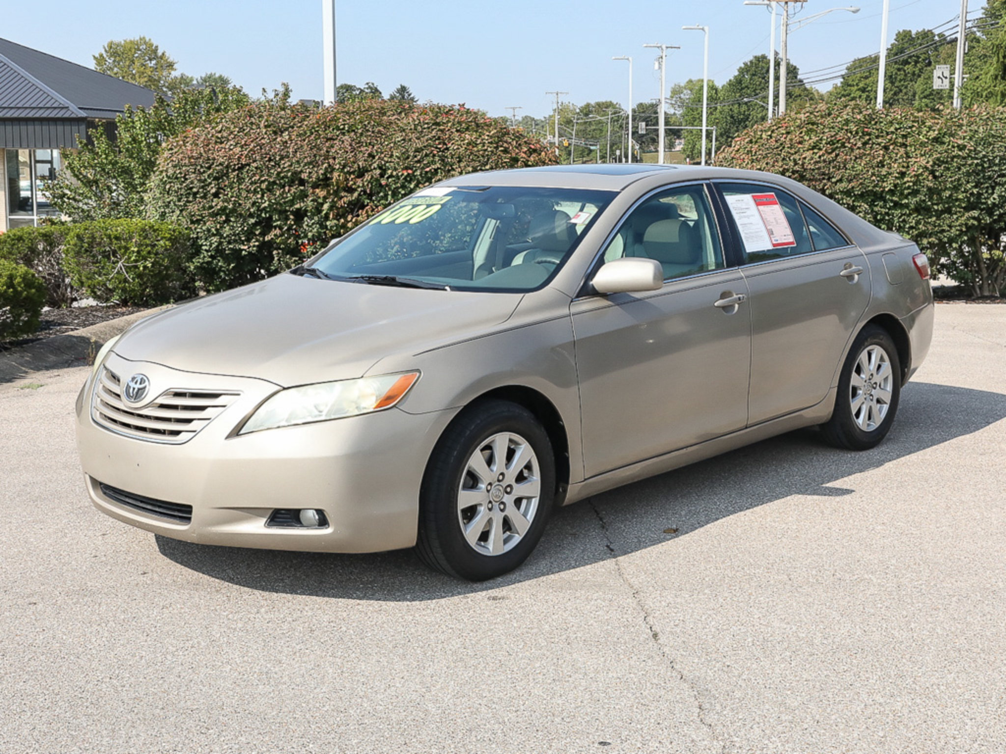 Used 2007 Toyota Camry XLE FWD image 2