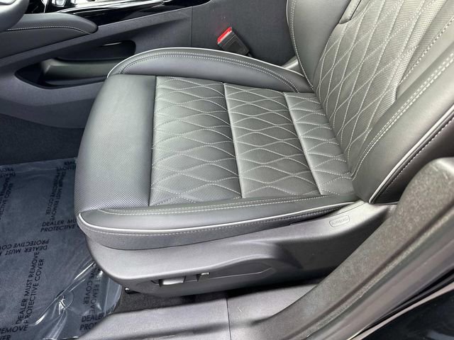 Used 2023 Buick Envision Avenir image 13