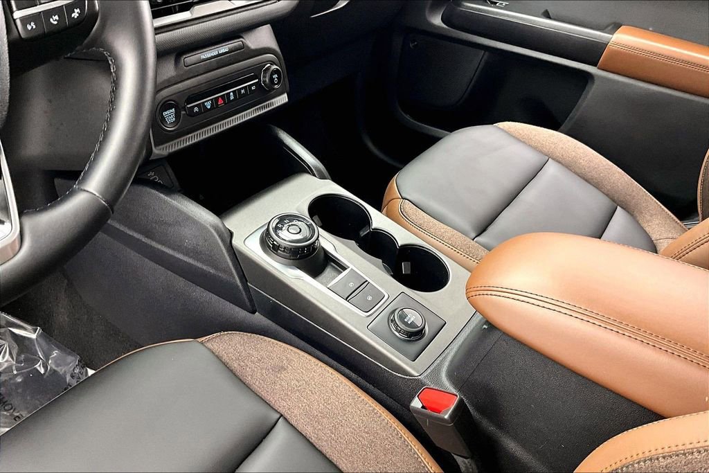 Certified 2025 Ford Bronco Sport Outer Banks w/ Outer Banks Tech Package+ AWD/4WD image 15