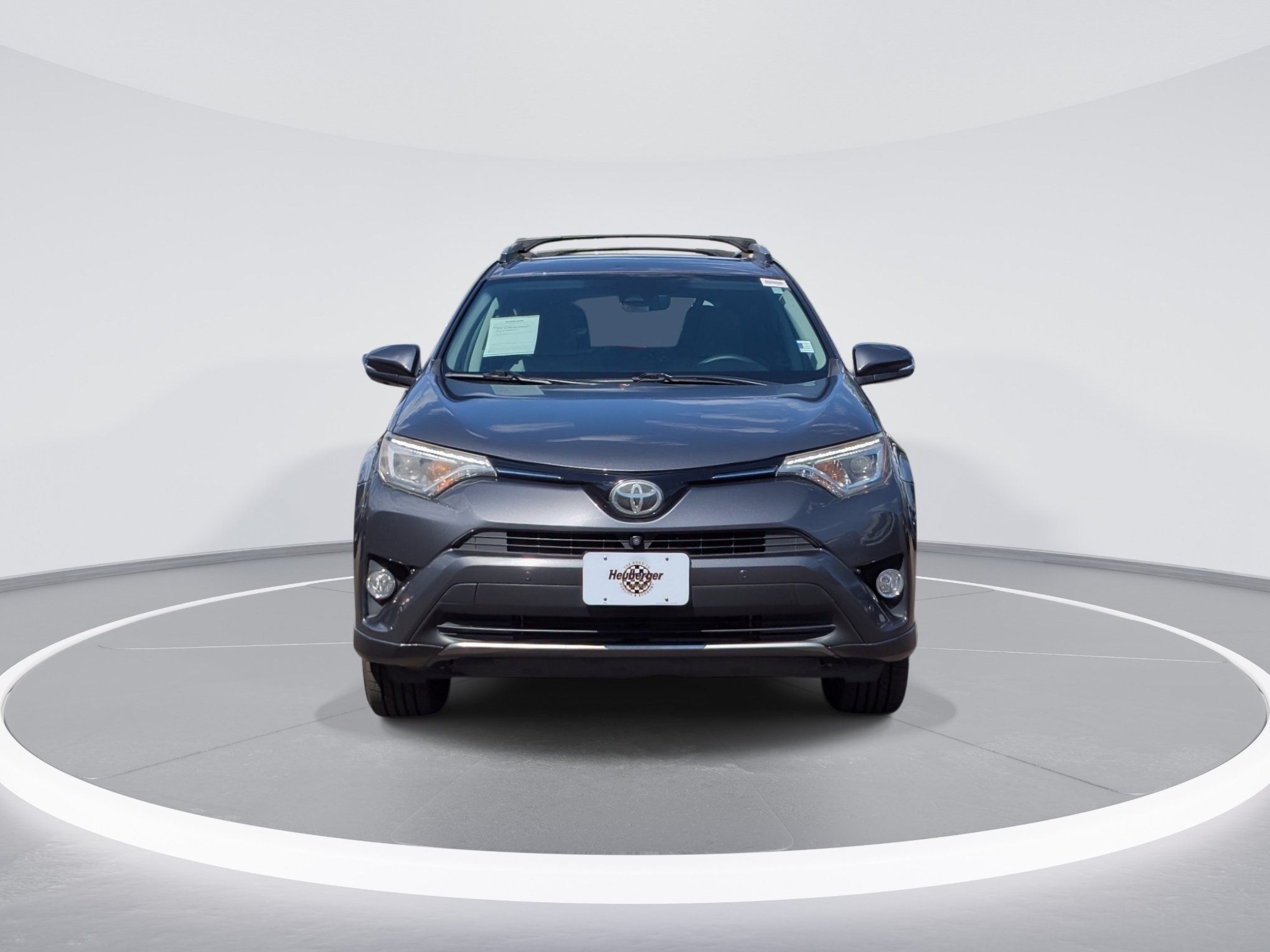 Used 2017 Toyota RAV4 Platinum AWD/4WD image 2
