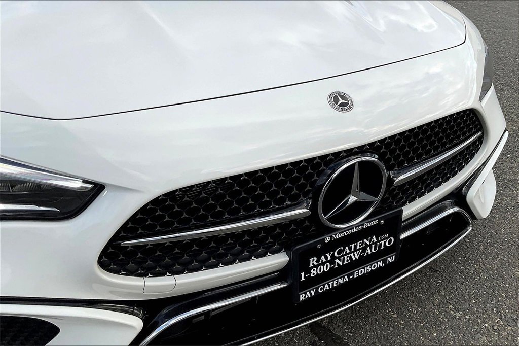 Used 2025 Mercedes-Benz CLE 300 4MATIC Coupe image 20