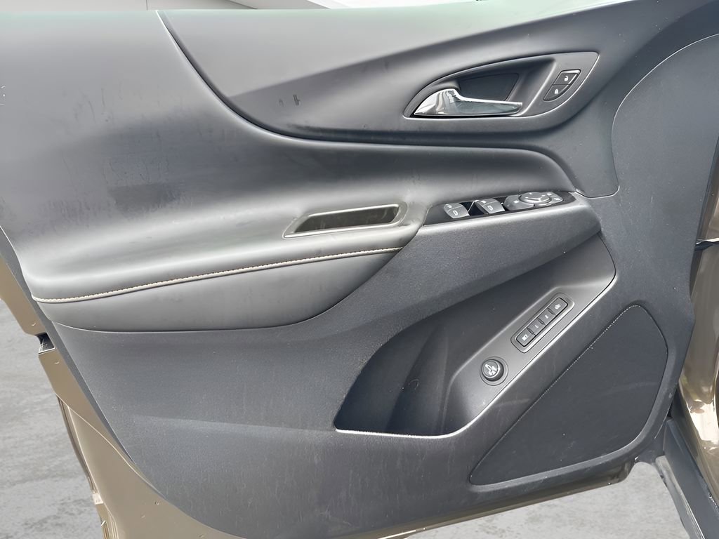 Used 2024 Chevrolet Equinox Premier image 22