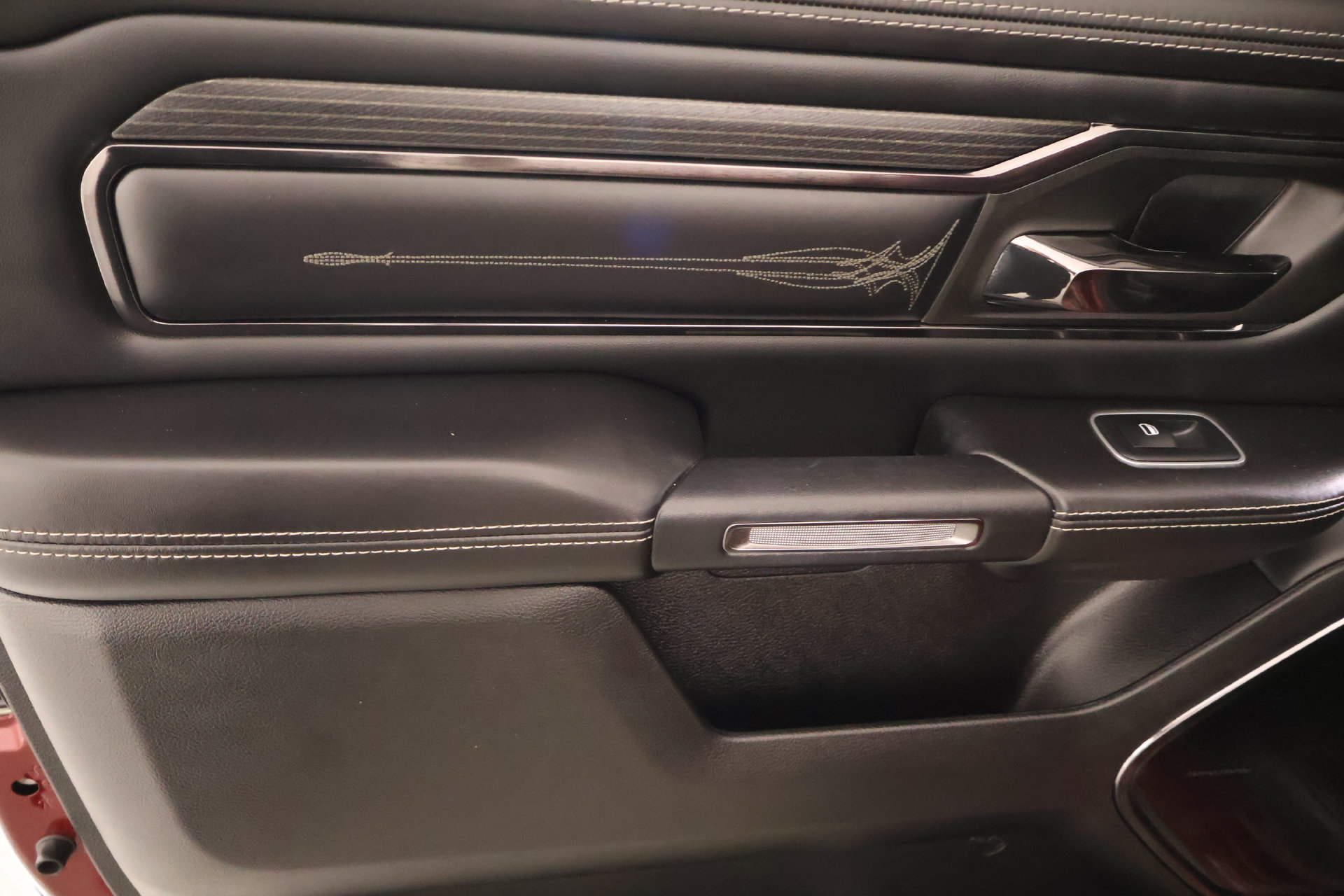 Used 2023 RAM 1500 Limited AWD/4WD image 18