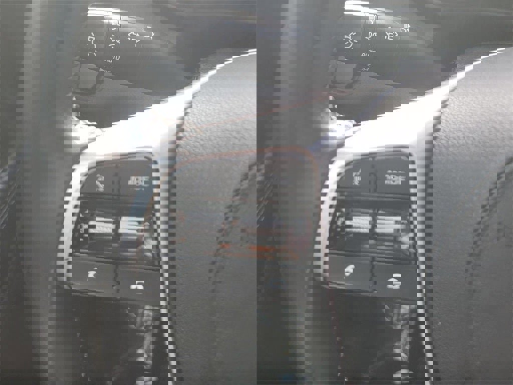 Used 2019 Kia Sorento LX w/ LX Convenience Package image 19