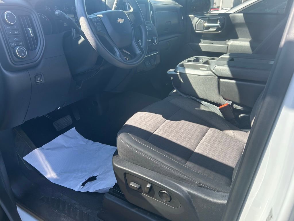 Used 2023 Chevrolet Silverado 1500 Custom image 10