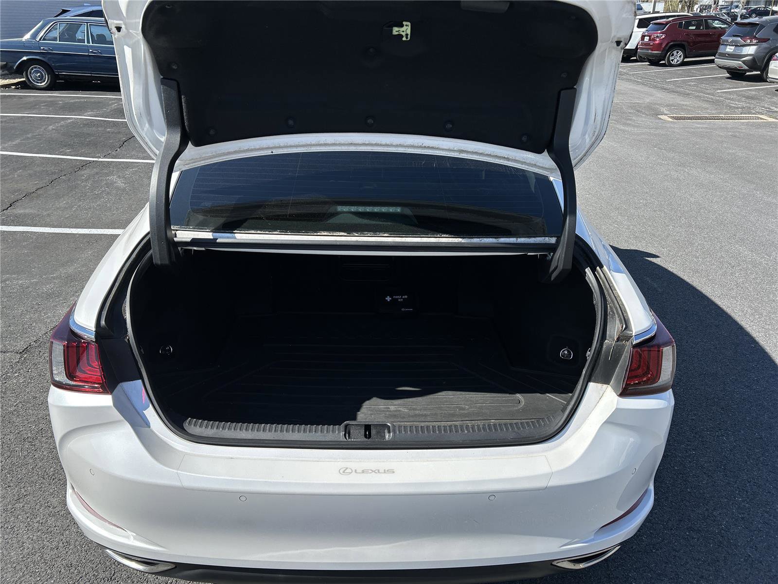 Used 2020 Lexus ES 350 w/ Premium Package image 13