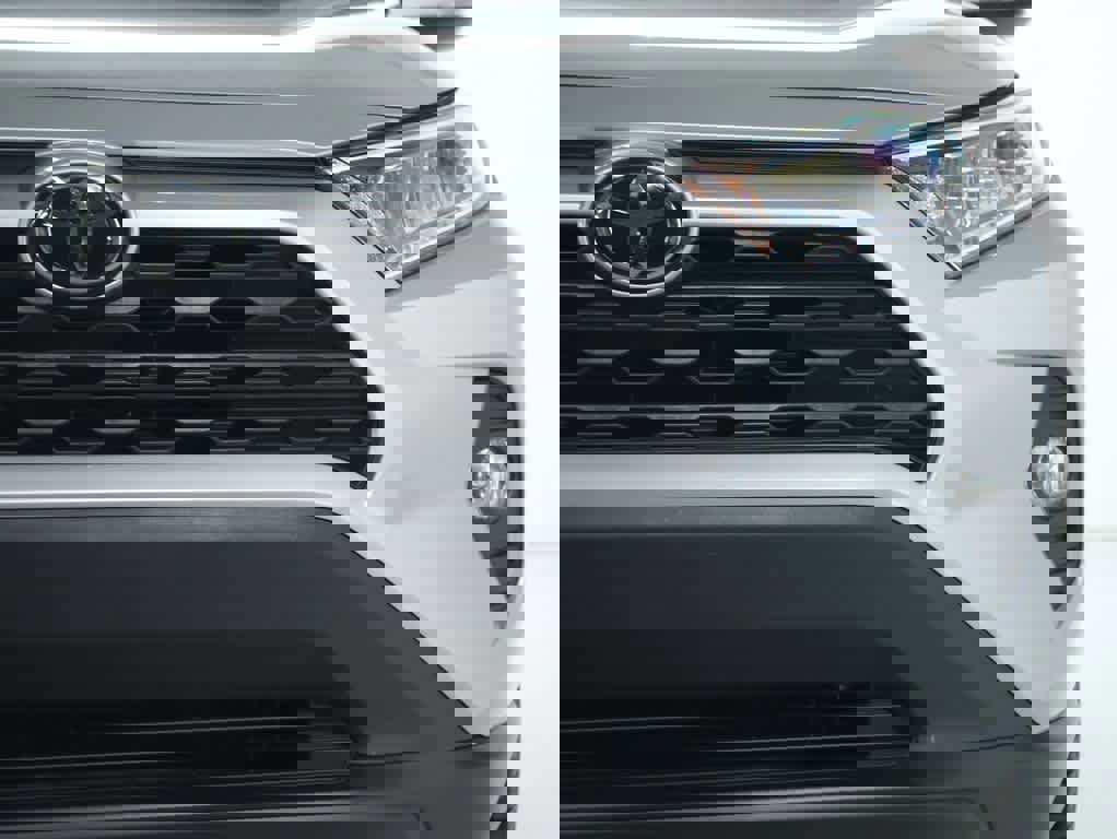 Certified 2020 Toyota RAV4 XLE image 6