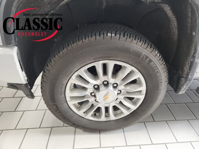 Used 2023 Chevrolet Silverado 2500 High Country image 11