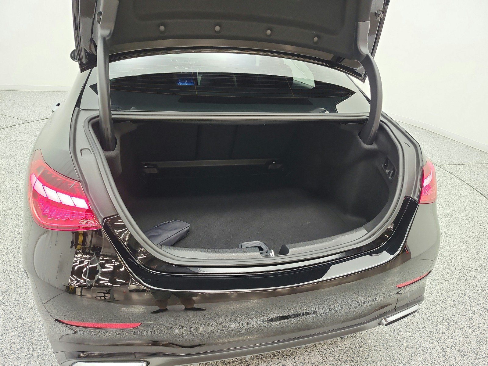 Used 2023 Mercedes-Benz C 300 Sedan image 20