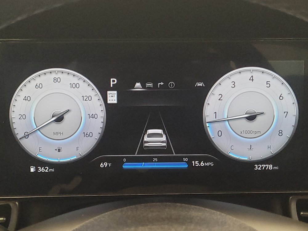 Used 2025 Hyundai Elantra Limited FWD image 23