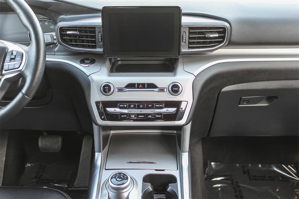 Used 2023 Ford Explorer XLT w/ Equipment Group 202A image 17