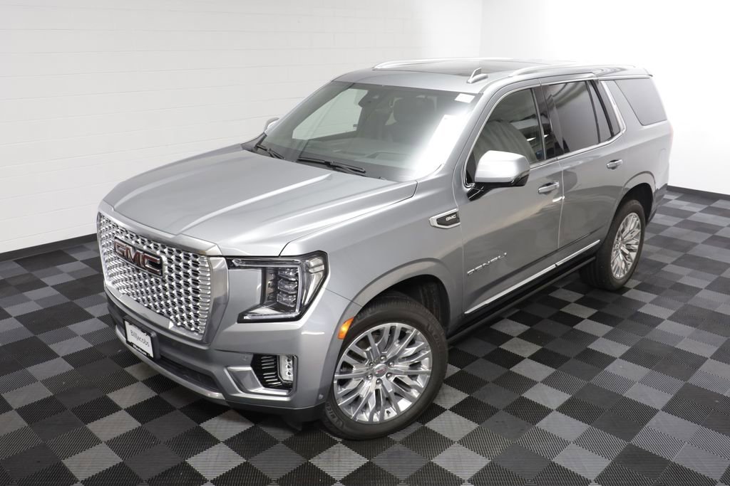 Used 2023 GMC Yukon Denali w/ Advanced Technology Package AWD/4WD image 2