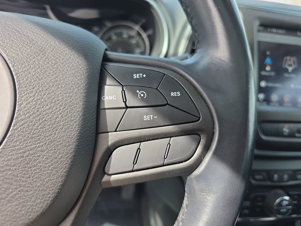 Used 2020 Jeep Cherokee Trailhawk w/ Comfort/Convenience Group image 22