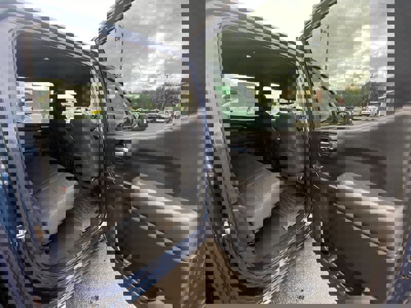 Used 2021 Chevrolet Silverado 1500 LT image 14