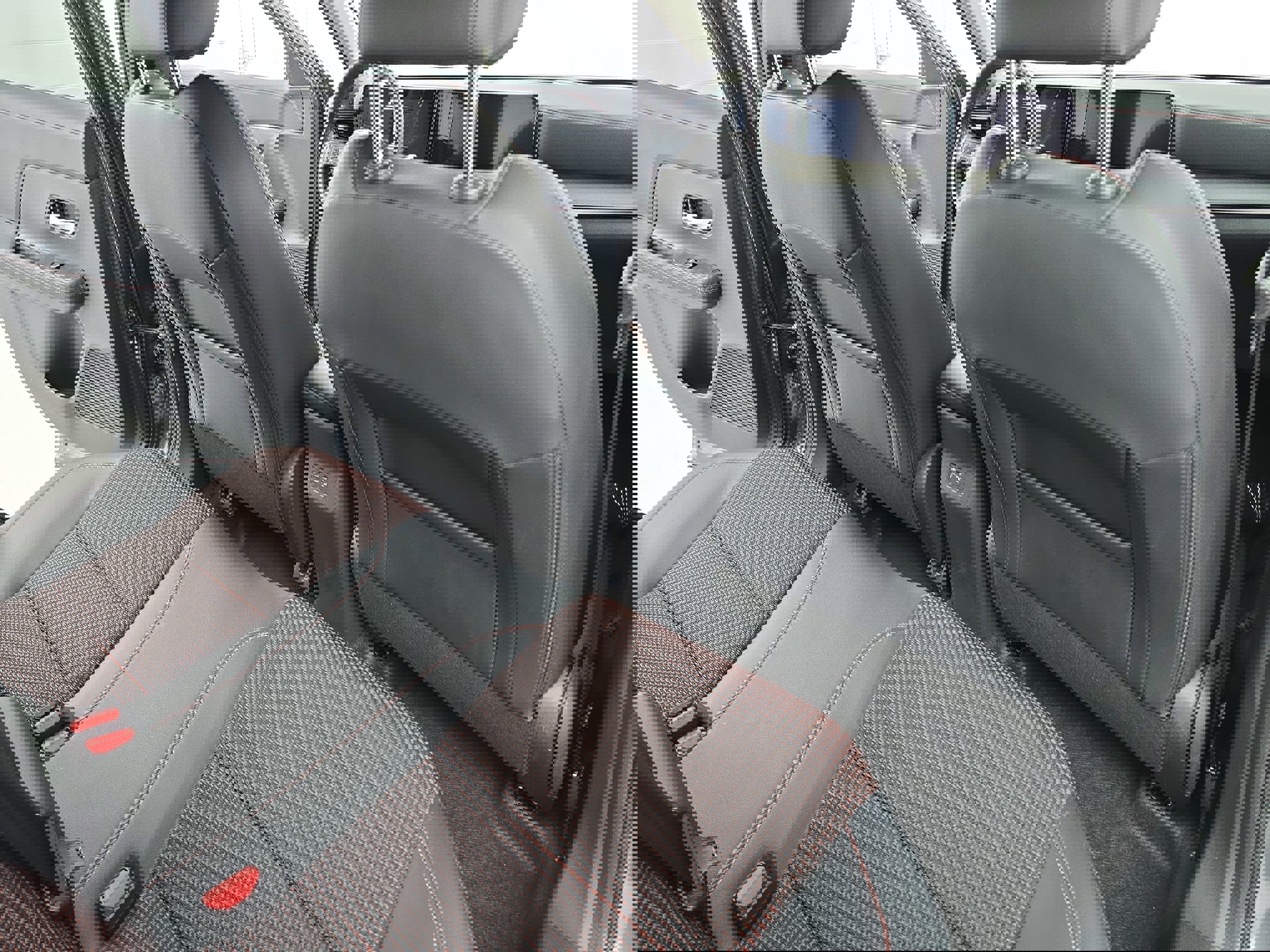 Certified 2025 Nissan Kicks SR image 11