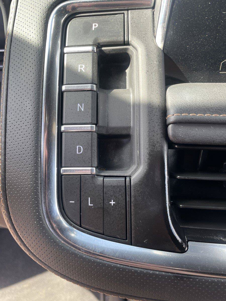 Used 2024 GMC Yukon XL AT4 w/ AT4 Premium Package AWD/4WD image 22