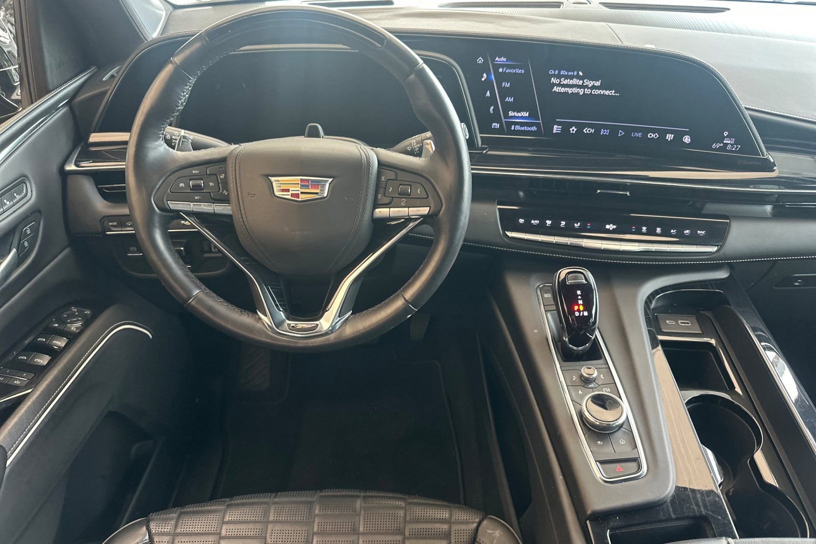 Certified 2024 Cadillac Escalade ESV V w/ LPO, ONYX Package AWD/4WD image 15