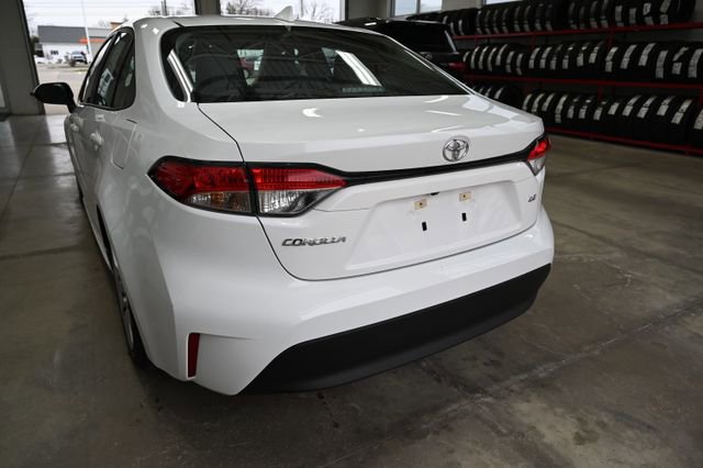 Used 2023 Toyota Corolla LE image 7