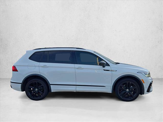 Used 2022 Volkswagen Tiguan SE R-Line FWD image 4