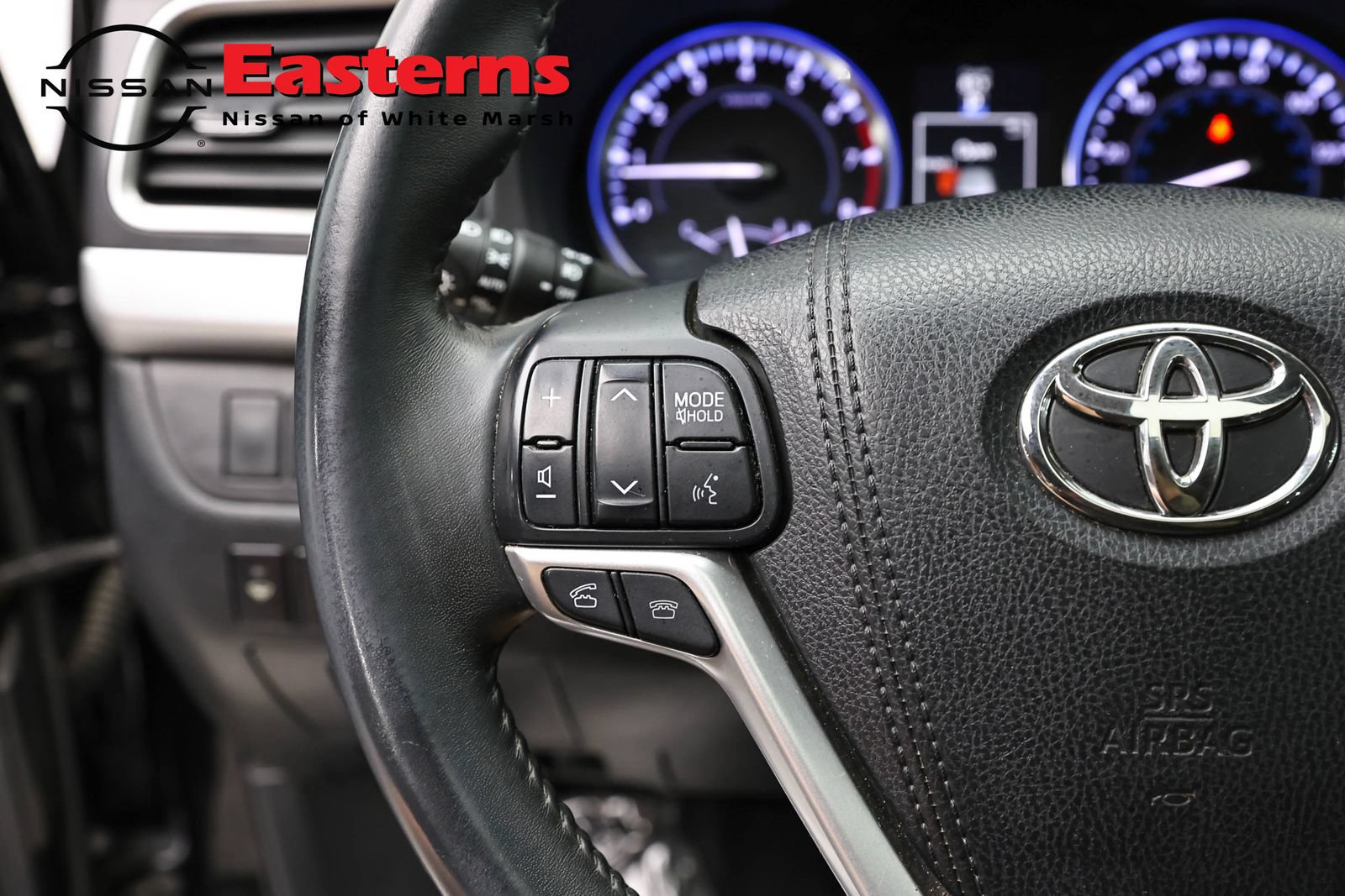 Used 2016 Toyota Highlander XLE AWD/4WD image 15