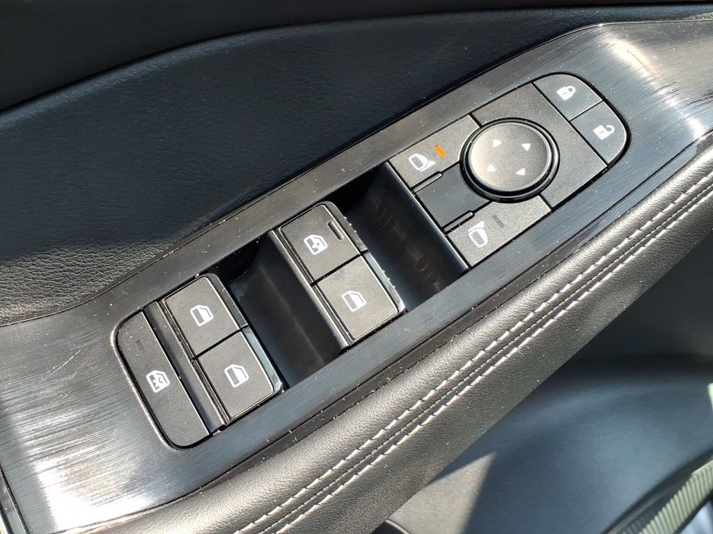 Certified 2023 Nissan Rogue SV w/ SV Premium B Package AWD/4WD image 17