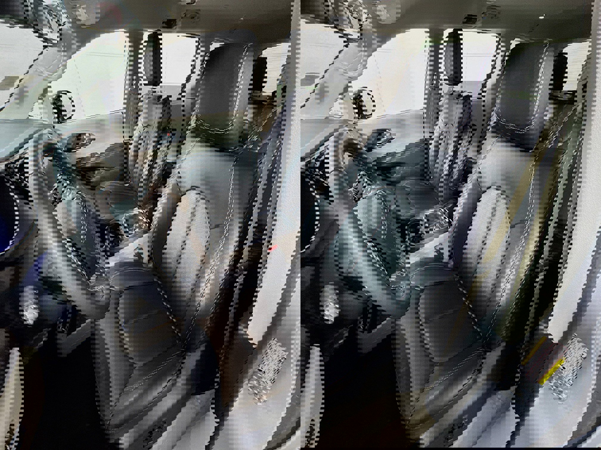 Used 2024 Chrysler Pacifica Touring-L image 15