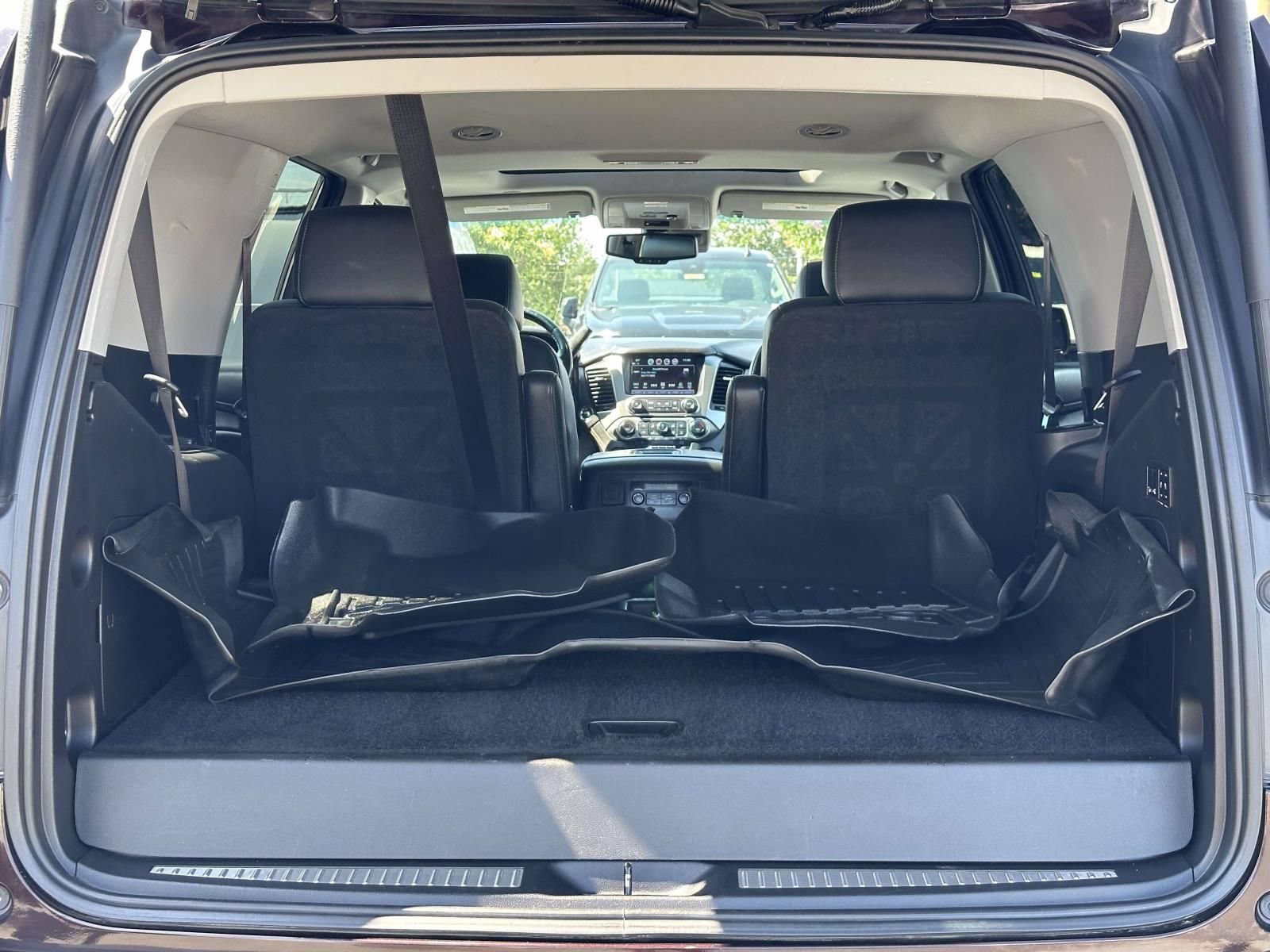 Certified 2020 Chevrolet Tahoe LT w/ Luxury Package AWD/4WD image 27