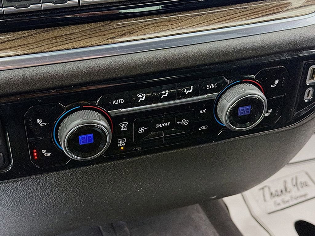 Used 2024 Chevrolet Silverado 2500 LT image 35