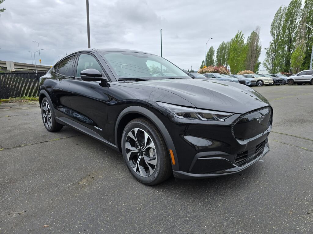 New 2026 Ford Mustang Mach-E Select RWD image 3
