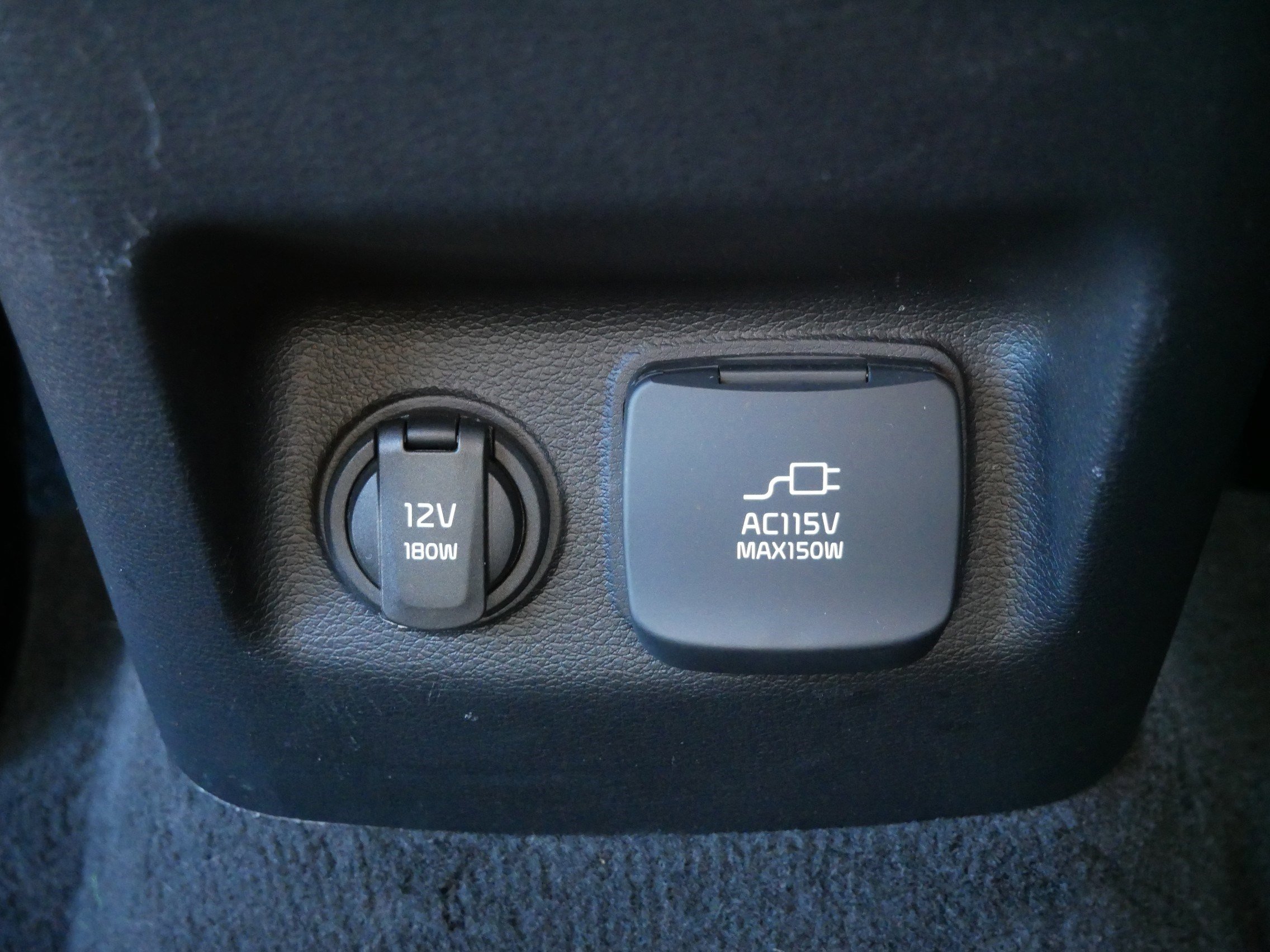 Used 2022 Kia Telluride SX w/ SX Prestige Package image 21