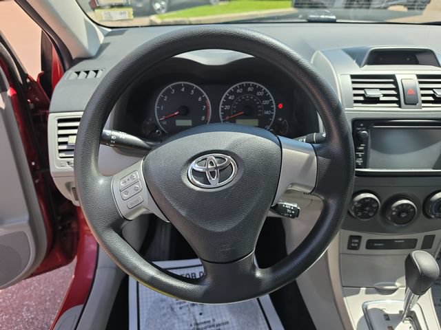 Used 2013 Toyota Corolla LE FWD image 14