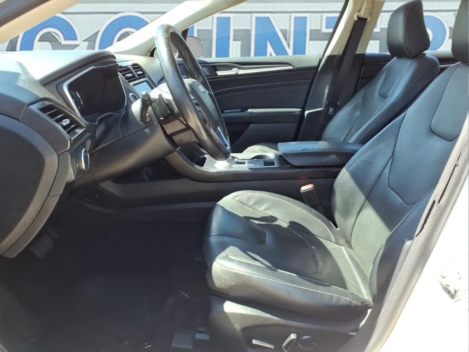 Used 2020 Ford Fusion Titanium AWD/4WD image 17