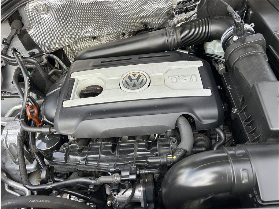 Used 2013 Volkswagen Tiguan S image 11