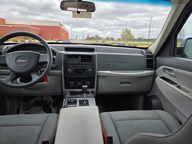 Used 2008 Jeep Liberty Sport w/ Popular Equipment Group AWD/4WD image 41