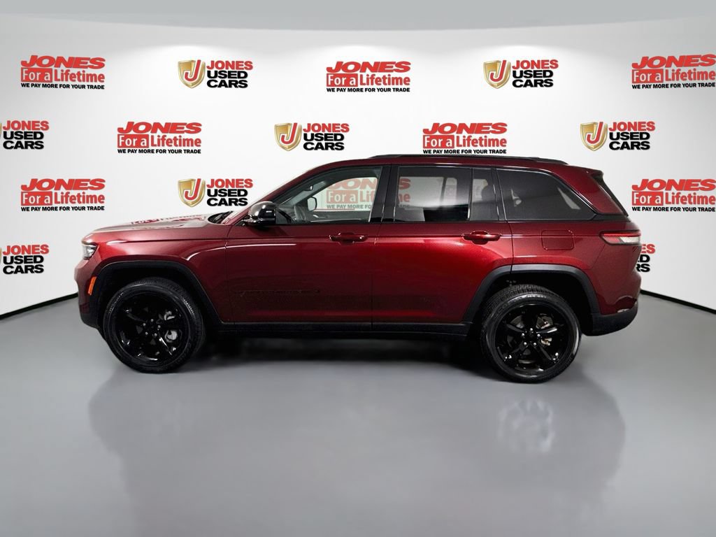 Used 2024 Jeep Grand Cherokee Limited w/ Black Appearance Package RWD image 14