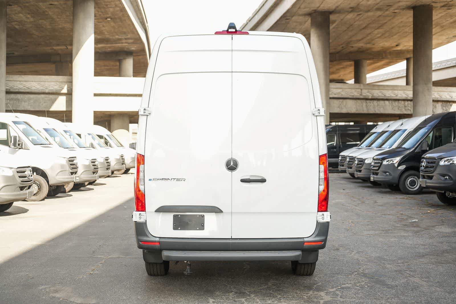 New 2025 Mercedes-Benz eSprinter 170 Cargo image 7