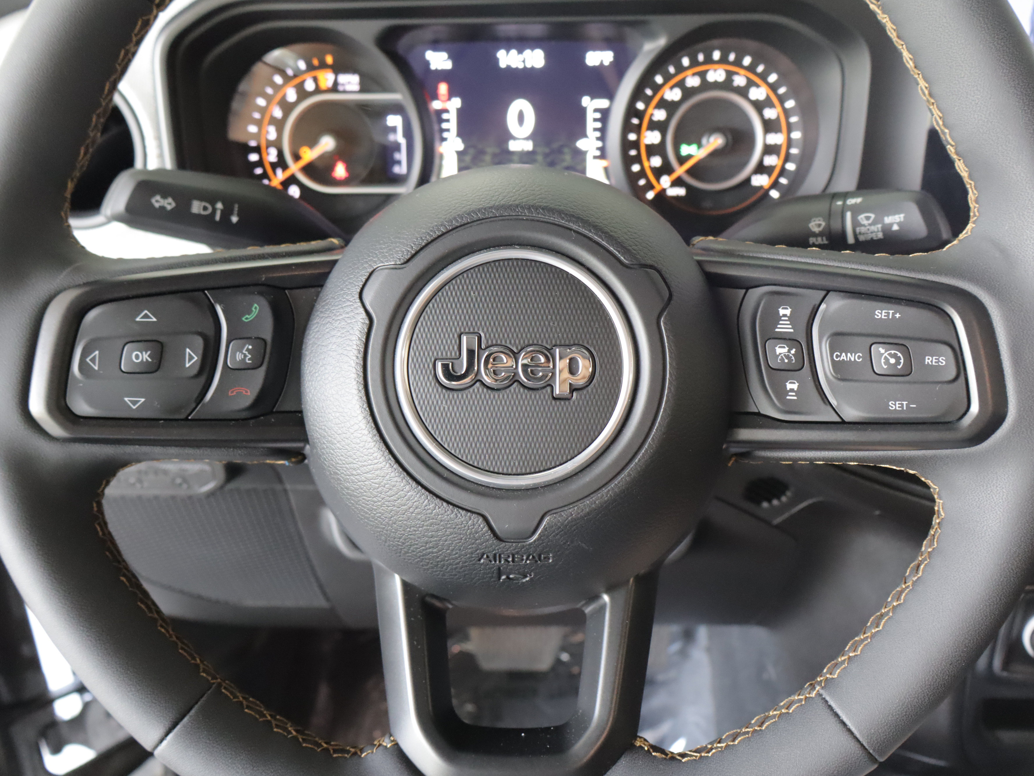 Used 2024 Jeep Gladiator Sport AWD/4WD image 14