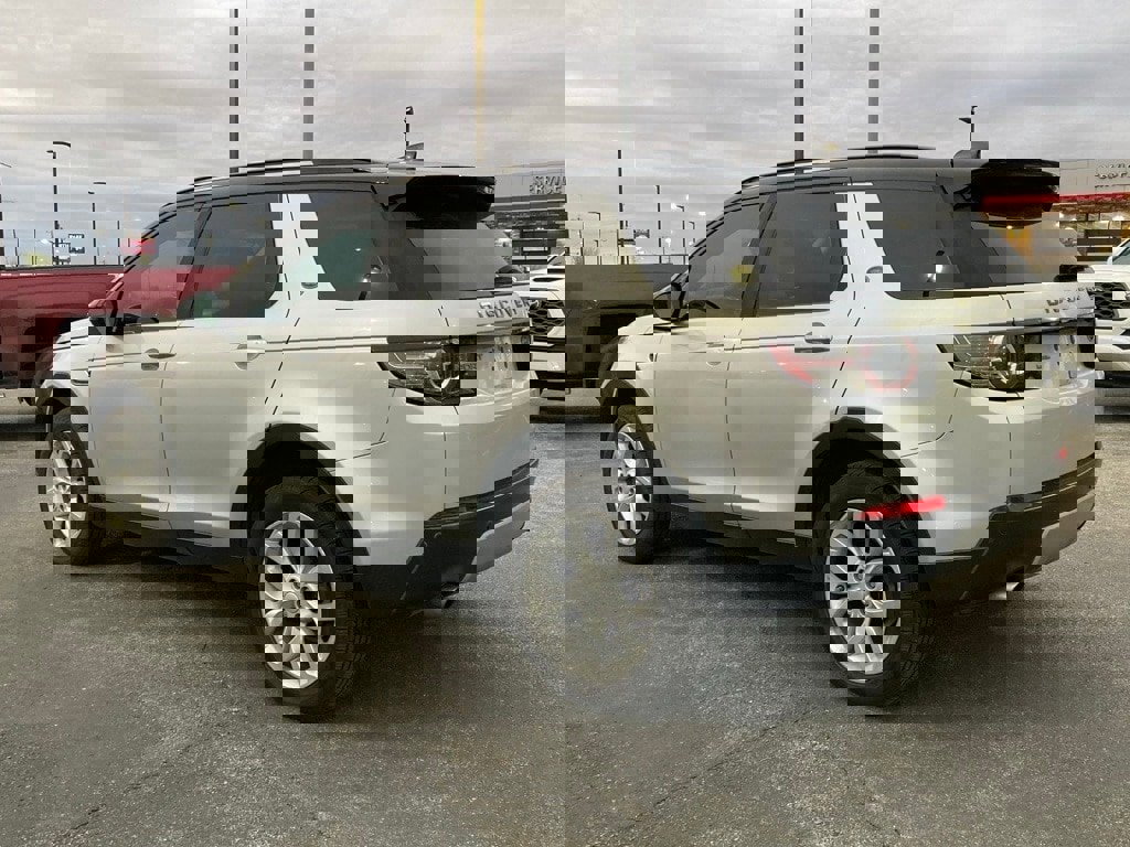 Used 2019 Land Rover Discovery Sport HSE image 7