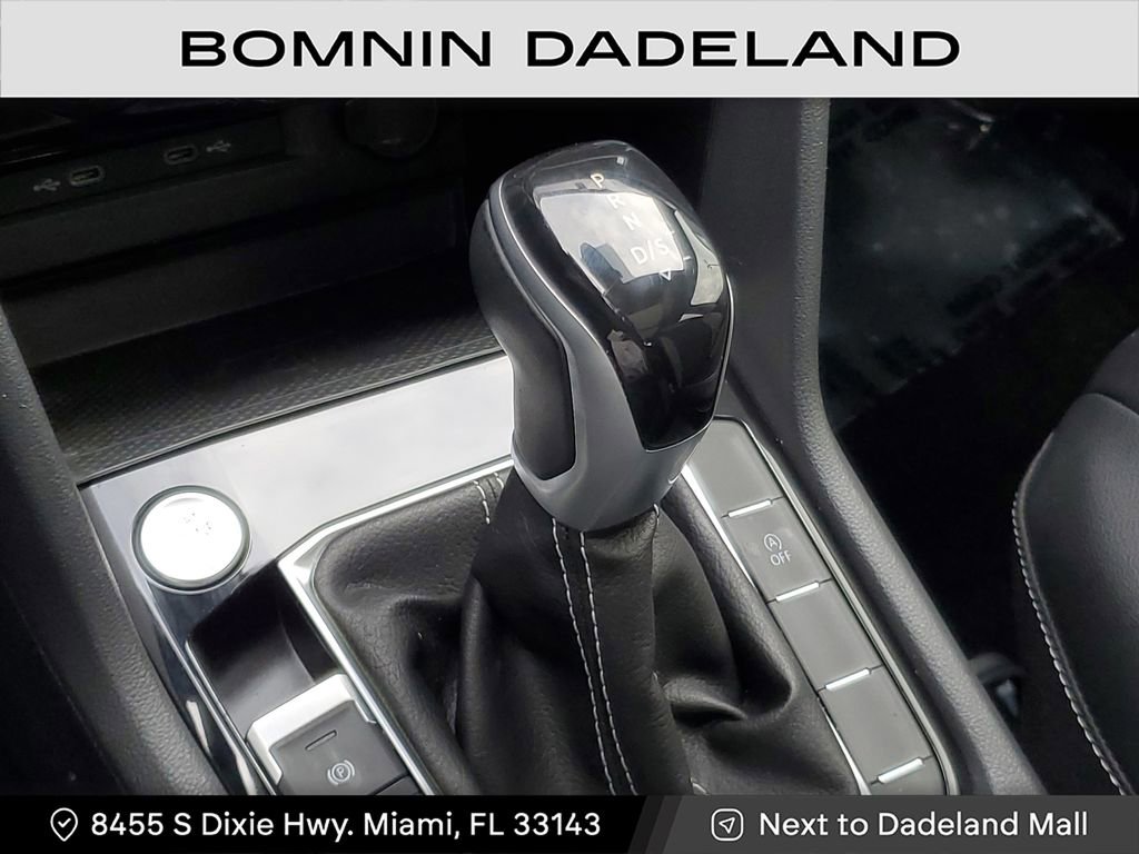Used 2022 Volkswagen Taos SEL w/ Panoramic Sunroof Package image 26