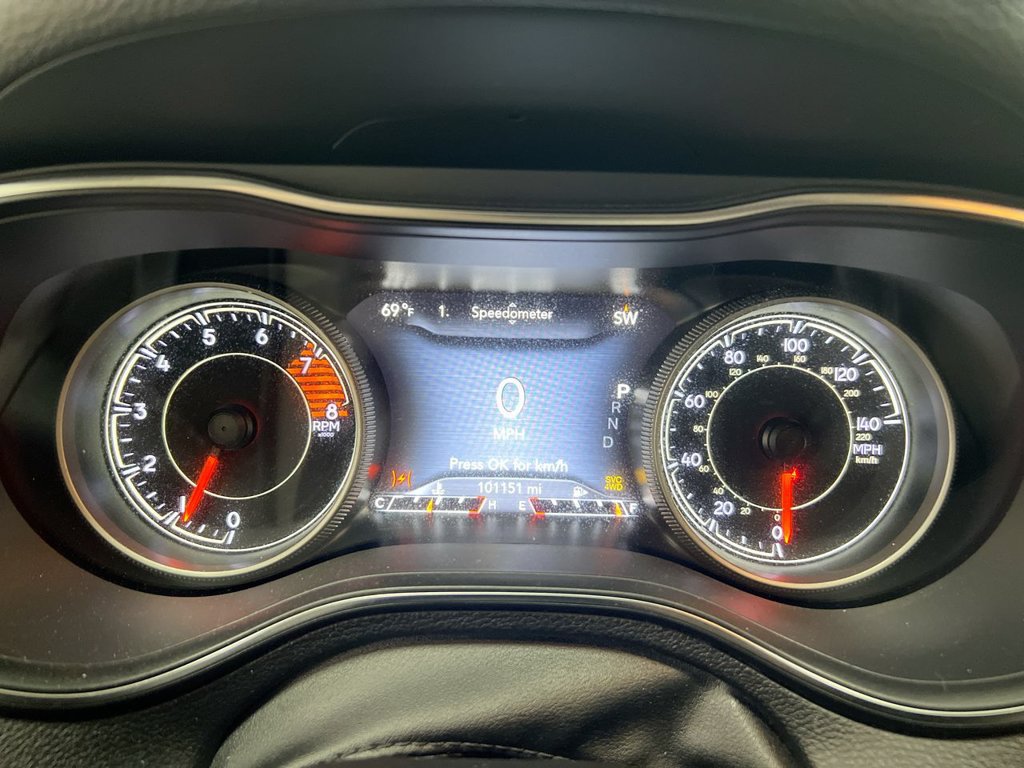 Used 2019 Jeep Cherokee Limited AWD/4WD image 12