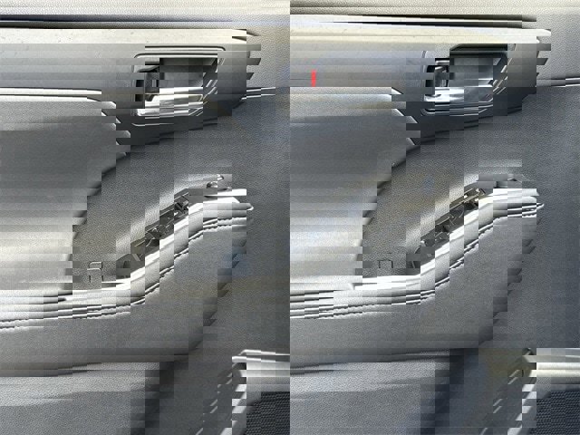 Used 2024 Toyota Highlander XLE image 27