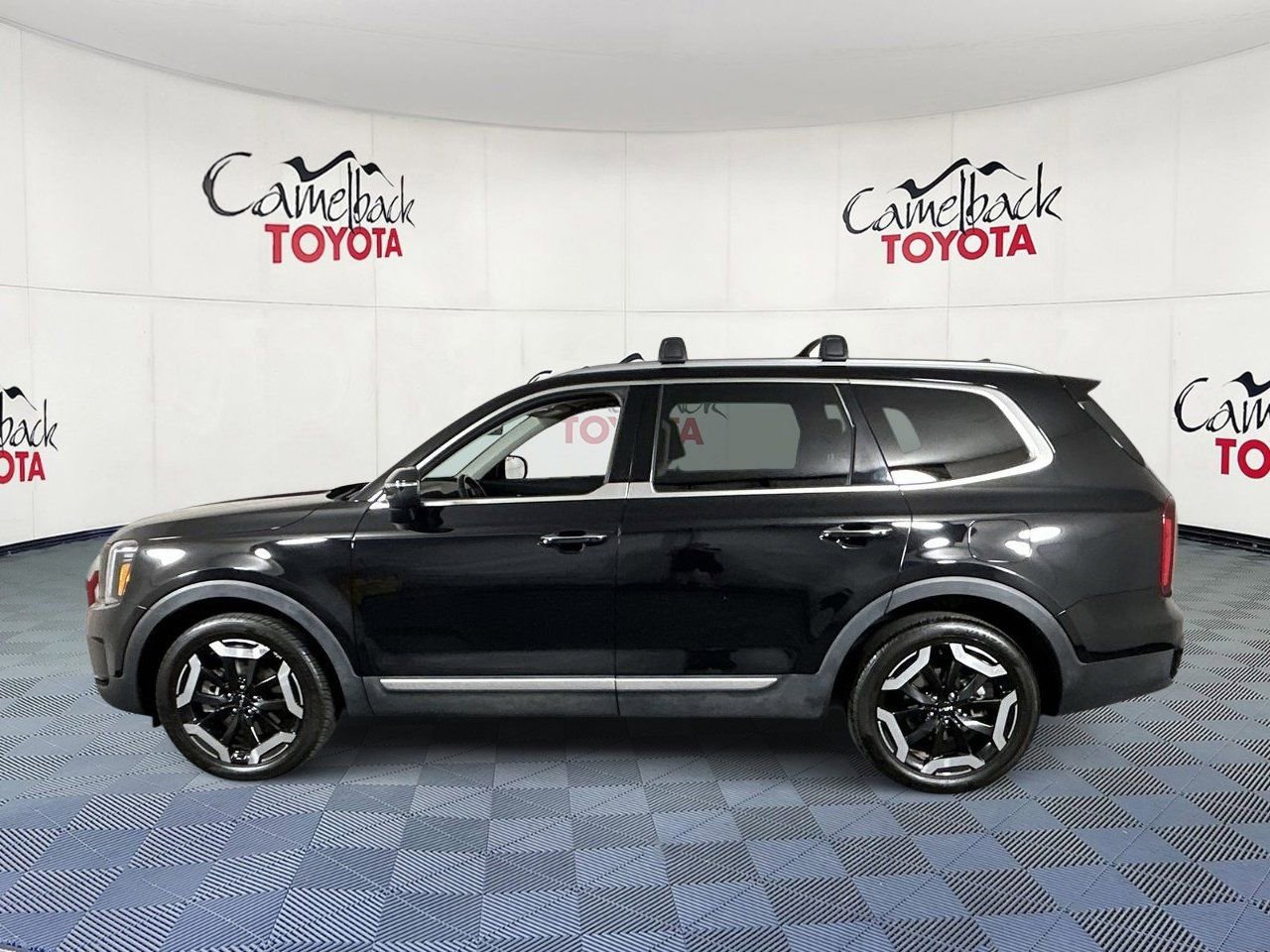 Used 2025 Kia Telluride S AWD/4WD image 5