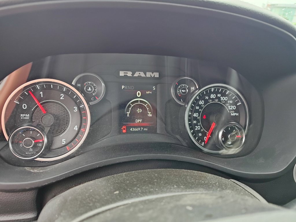 Used 2024 RAM 2500 Big Horn AWD/4WD image 10