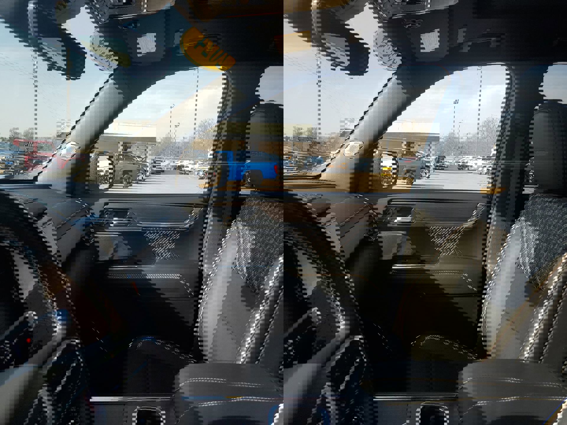 Used 2024 GMC Acadia Denali w/ Super Cruise Package image 28